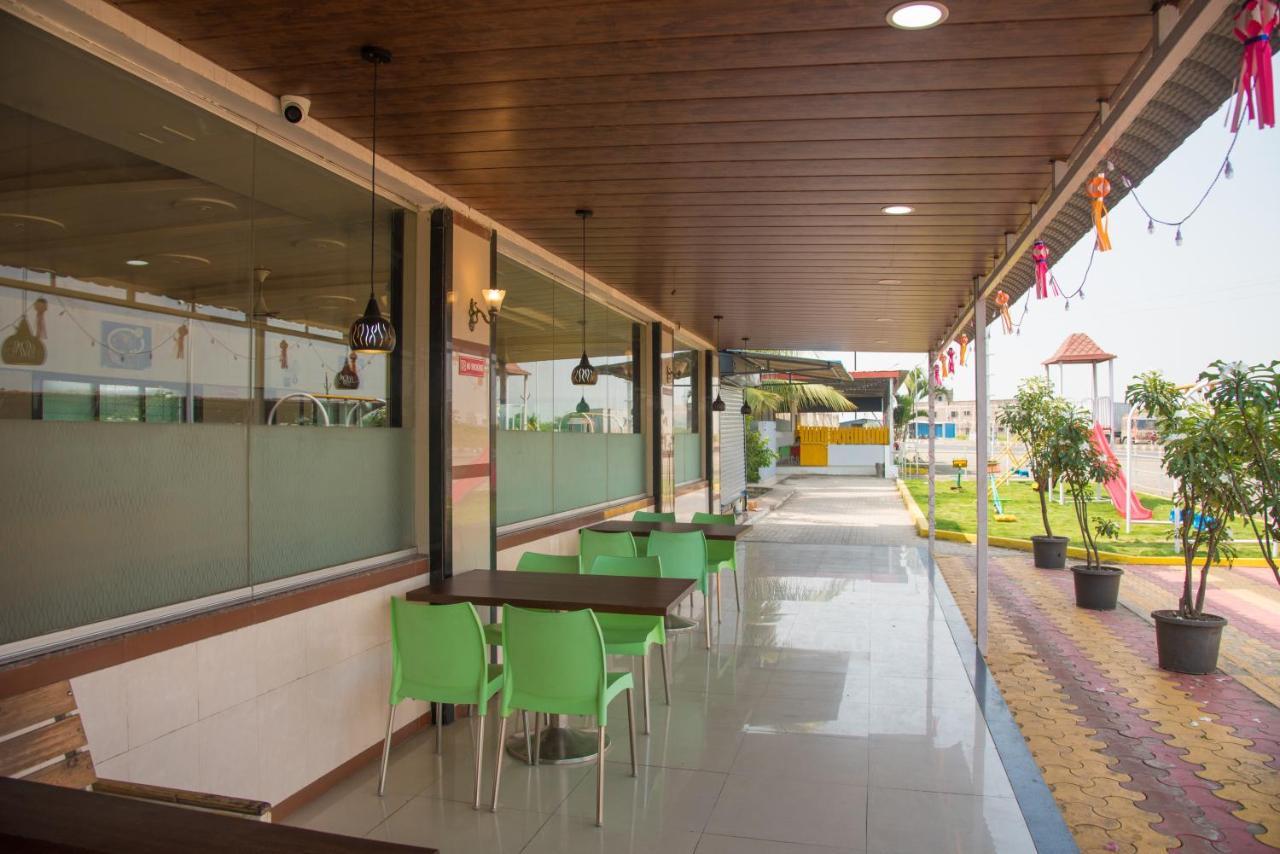 Hotel Rajratna Executive Supe 外观 照片